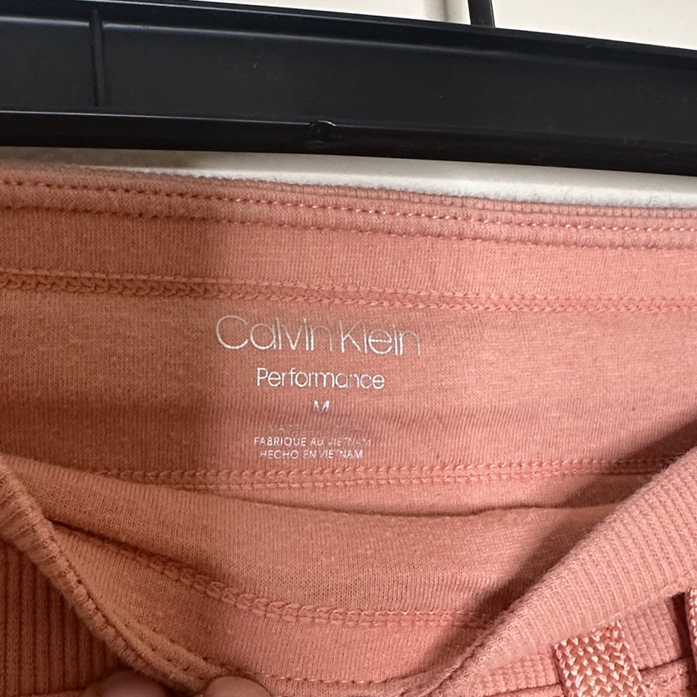Calvin Klein Peach Sweatshirt - Picture 5 of 8